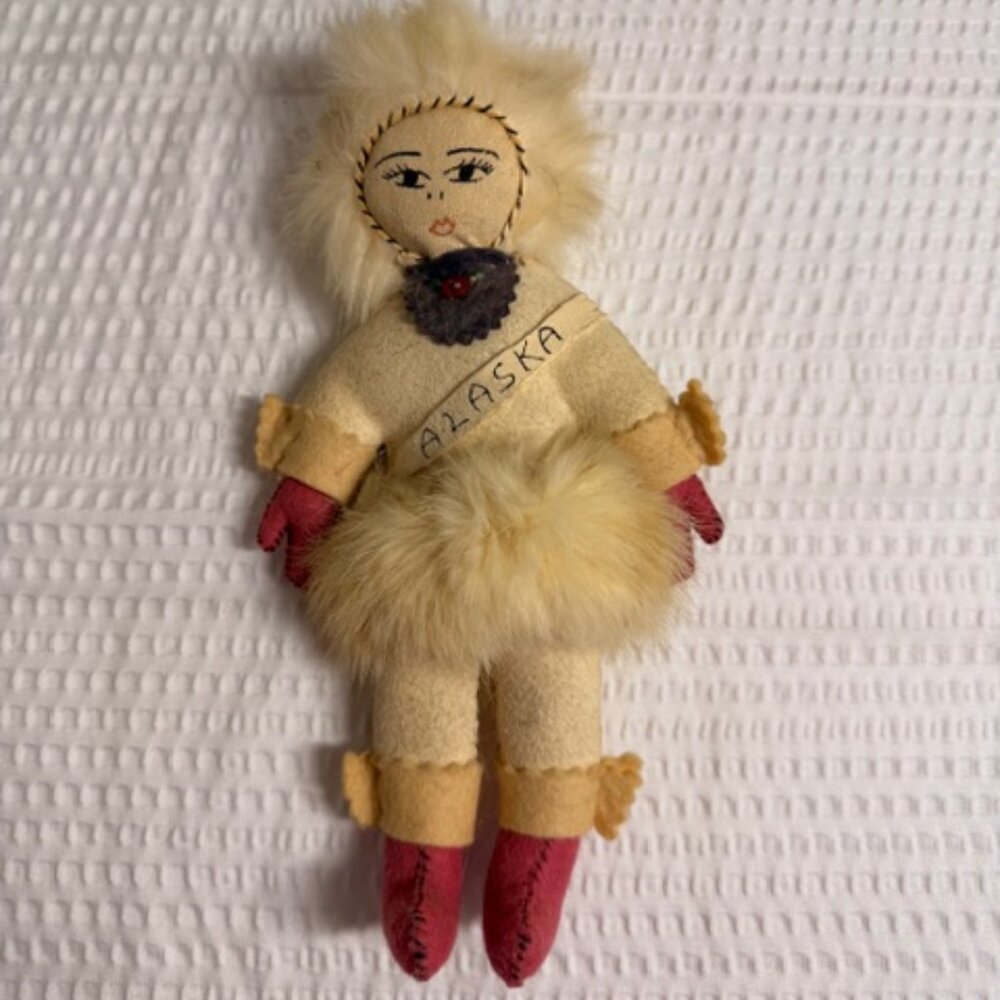 Vntg Native ALASKAN Indian Doll Folk Art Fur & Suede Leather Beaded Handmade EC